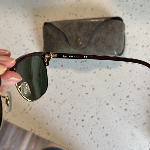 Ray Ban Sunglasses - Picture 4 of 5